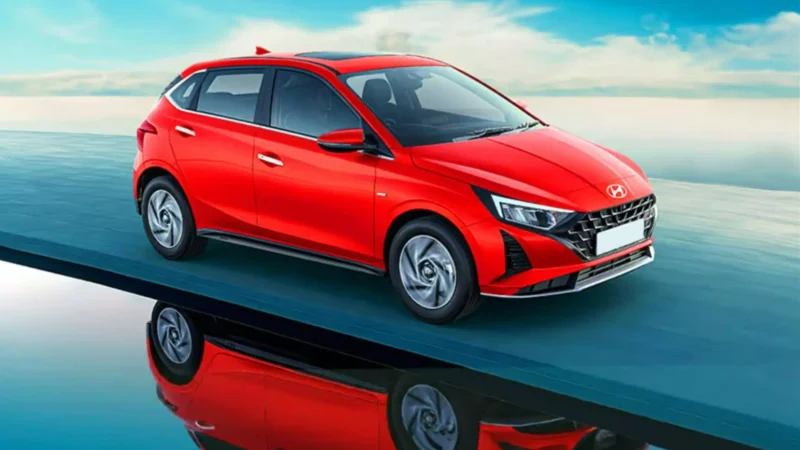 Hyundai i20 Price Colours & Reviews: स्टाइलिश डिजाइन, आरामदायक केबिन और दमदार परफॉर्मेंस के साथ परफेक्ट हैचबैक