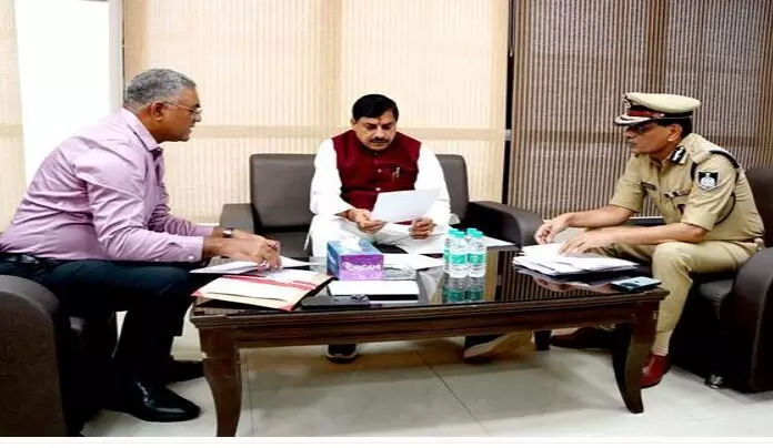 MP News: मुख्यमंत्री मोहन यादव पहुंचे पुलिस मुख्यालय, बोले-डिजिटल अरेस्ट से डरने की जरूरत नहीं…