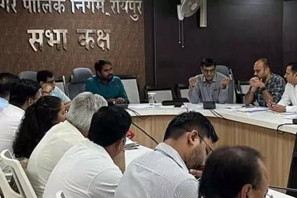 Raipur News: खाली प्लाट पर संपत्ति कर: निगम आयुक्त ने डेढ़ लाख संपत्तियों का सर्वे 15 दिन में पूरा करने का दिया निर्देश