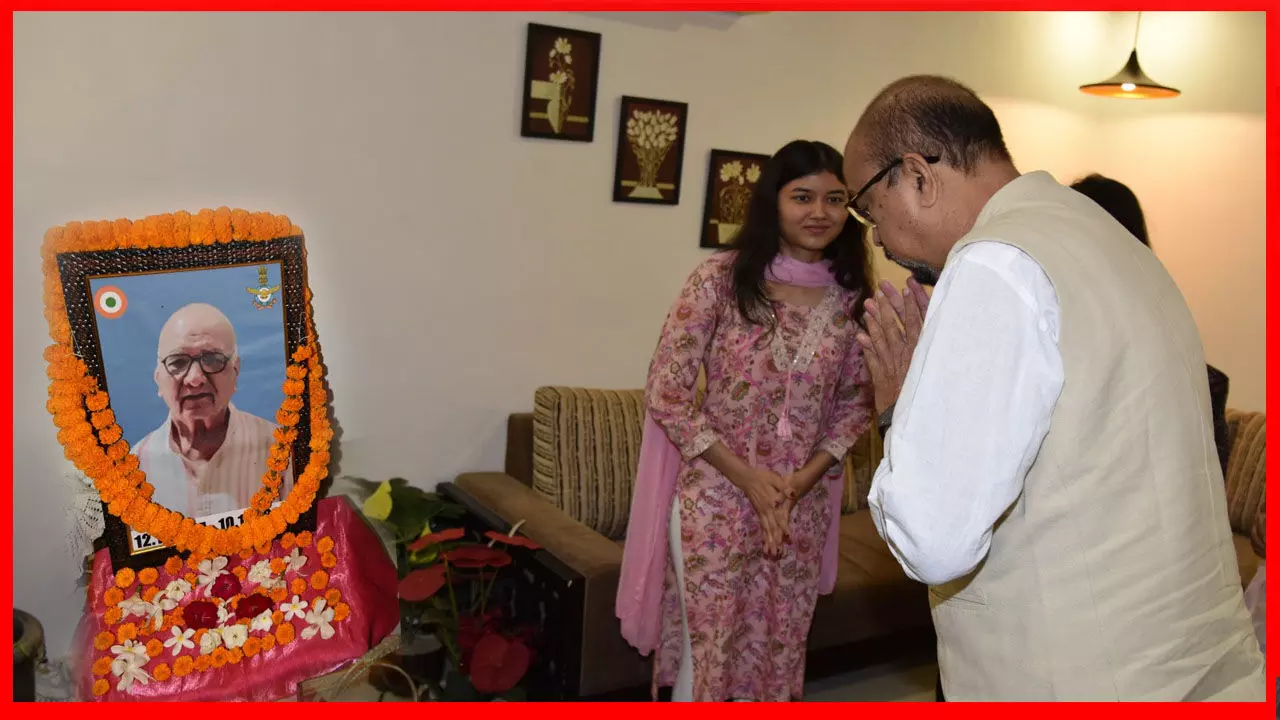 राज्यपाल रमेन डेका ने विंग कमांडर (सेवानिवृत्त) एमबी ओझा के निधन पर उन्हें दी श्रद्धांजलि…