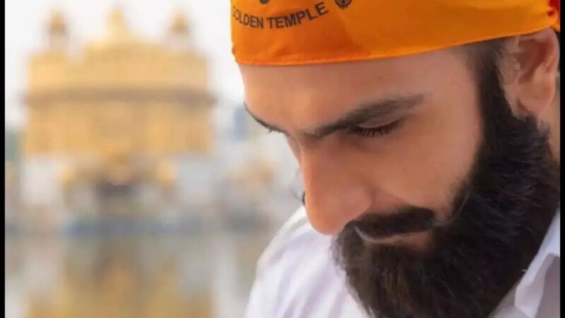 रणवीर सिंह और आदित्य धर ने स्वर्ण मंदिर में माथा टेका, अमृतसर में शुरू होने वाली फिल्म की शूटिंग से पहले