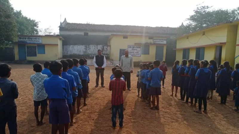 Baloda Bazar Teachers News: स्कूलों के निरीक्षण में नदारद मिले 18 शिक्षक, बीईओ ने जारी किया नोटिस