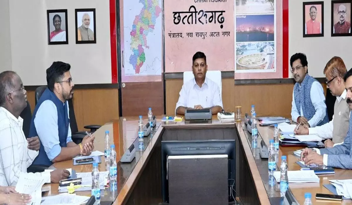 रायपुर में होगी एकलव्य विद्यालयों की राष्ट्रीय क्रीडा प्रतियोगिता, 25 राज्यों के करीब 6 हजार खिलाड़ी होंगे शामिल, मुख्य सचिव की अध्यक्षता में हुई आयोजन समिति की बैठक