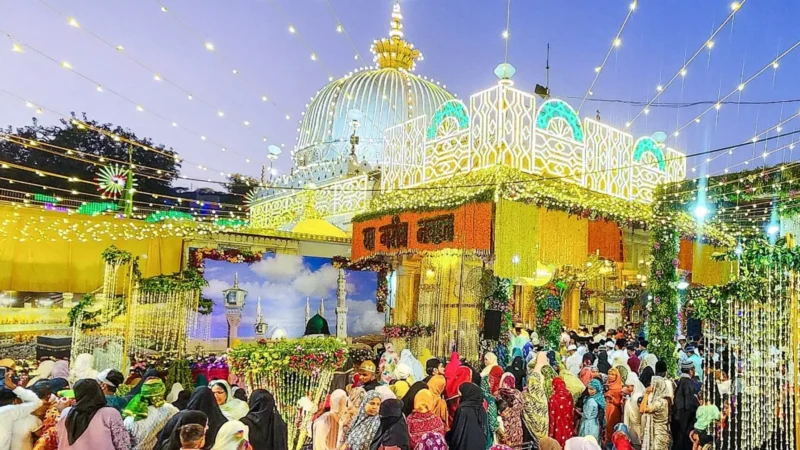 Ajmer Sharif Dargah Shiv Mandir Controversy: अजमेर शरीफ दरगाह पर नया विवाद, शिव मंदिर होने का दावा, अदालत ने जारी किया नोटिस