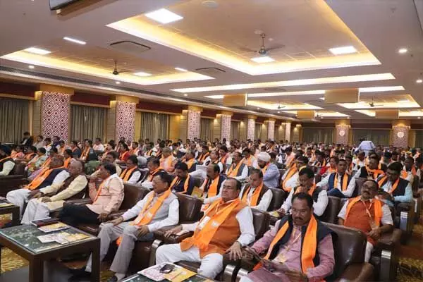 Chhattisgarh News नगरीय निकाय और पंचायत चुनाव की तैयारी: बीजेपी की बड़ी बैठक में प्रदेश प्रभारी ने कहा- अच्छा नेता वही है जो नए नेता, नई टीम बनाकर संगठन को दें