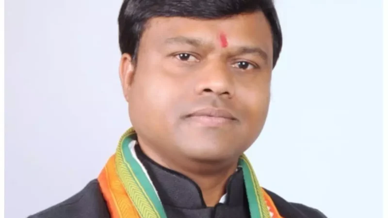 Chhattisgarh News: आरक्षक और वन रक्षक भर्ती परीक्षा रद्द करने की मांग: पीसीसी चीफ ने कहा- पूरे मामले की हो सीबीआई जांच