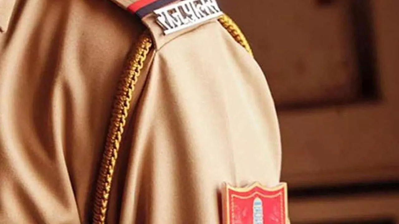 Rajasthan Police News: सरकार की बड़ी कार्रवाई, 9 अनुशासनहीन और लापरवाह पुलिसकर्मियों पर गिरी गाज, कर दिया रिटायर