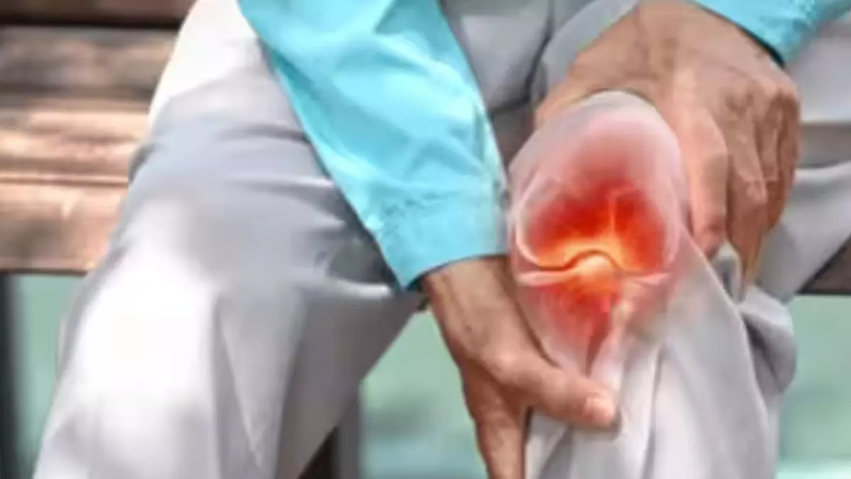 Arthritis: सर्दियों में बढ़ने वाली एक गंभीर बीमारी, जानें प्रकार और उपचार