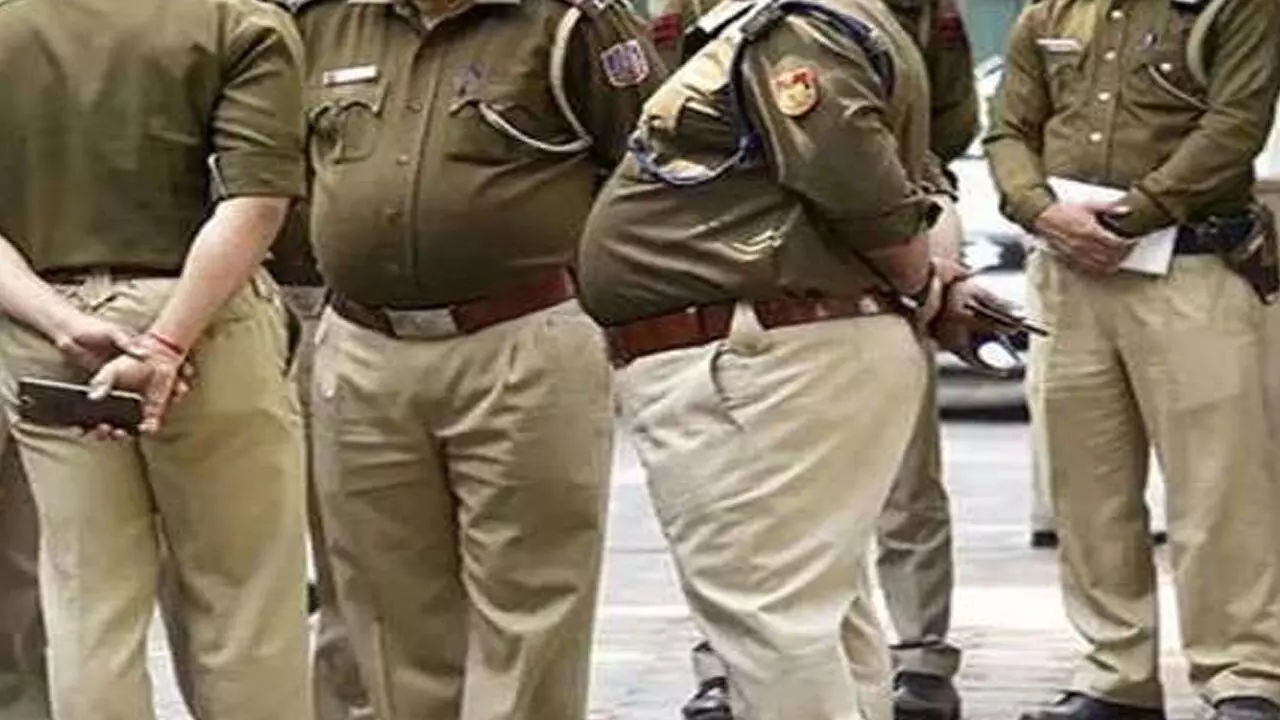 Mp Crime News: तलाशी लेने पहुंची पुलिस टीम ने बच्ची से किया दुष्कर्म, महिला ने लगाए गंभीर आरोप, SP ने बनाई जांच टीम