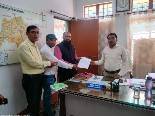 CG Teacher News: संयुक्त शिक्षक संघ ने दी बड़े प्रदर्शन की चेतावनी, गबन में शामिल आरोपियों पर कार्रवाई की मांग, नहीं तो होगा धरना…