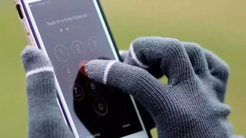 Smartphone Tips and Tricks: सर्दियों में दस्ताने पहनकर भी स्मार्टफोन का मजा लें, जानें कैसे!…