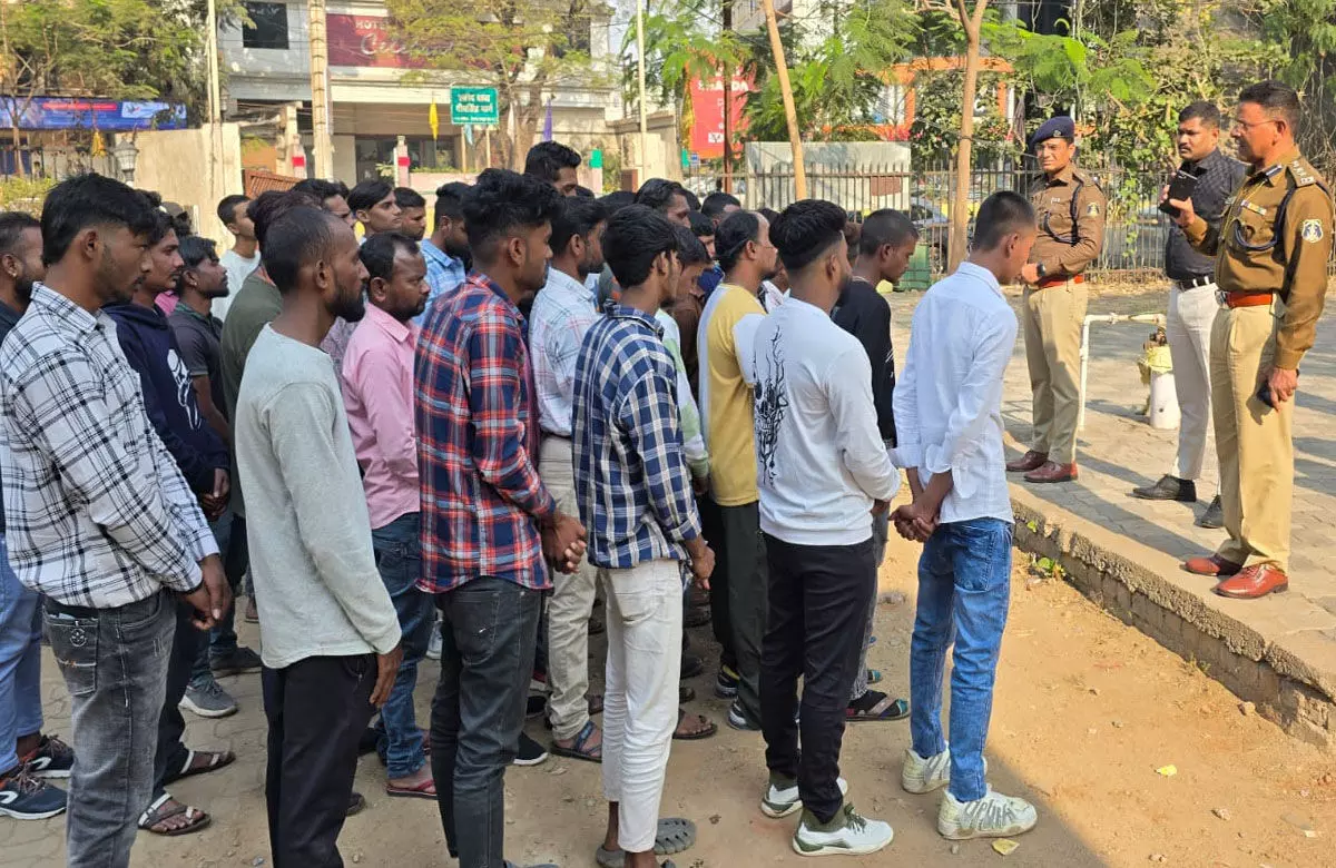 Raipur Crime: रायपुर के नये SSP ने चाकूबाजों की ली क्लास, बोले-सुधर जाओ तो बेहतर होगा…