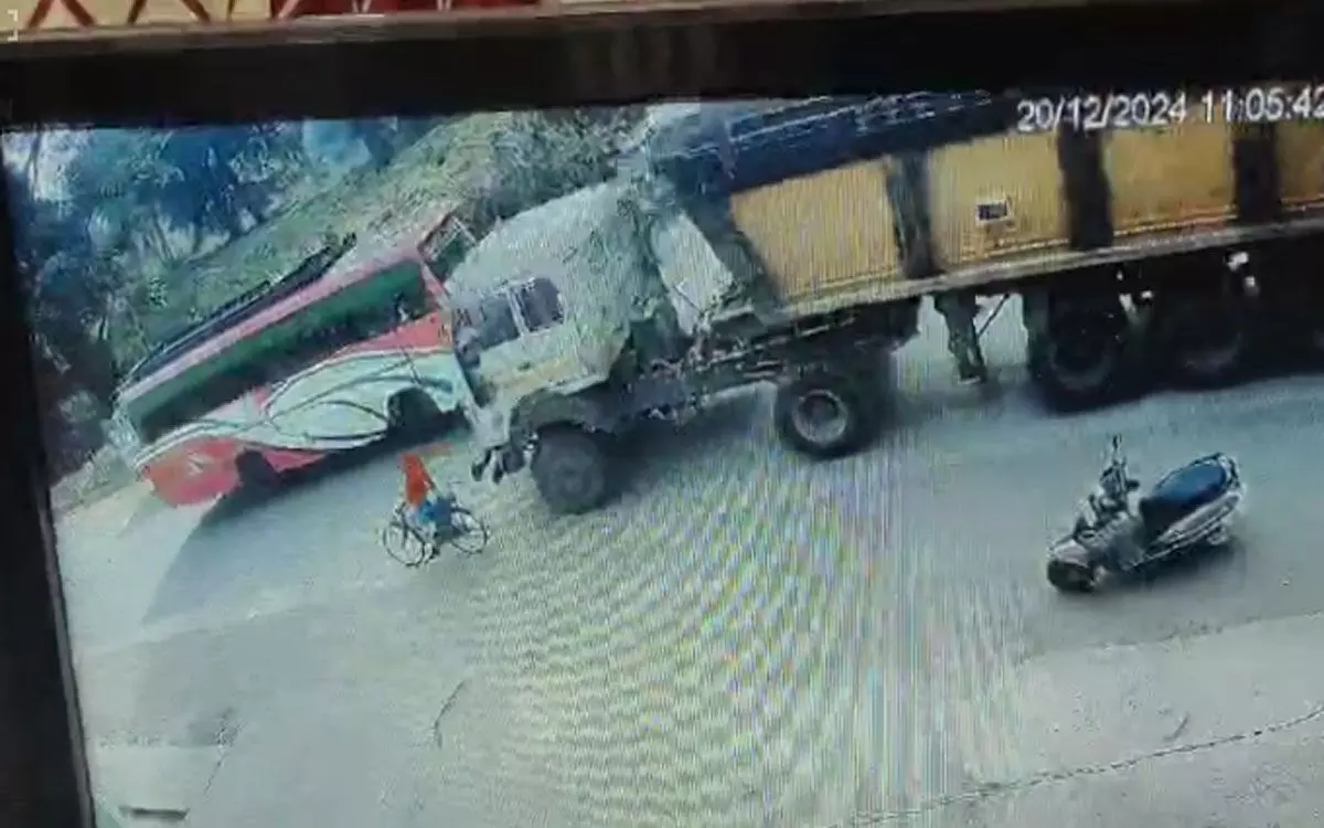 Mungeli News: साइकिल सवार छात्रा को ट्रक ने कुचला, मौके पर ही मौत…