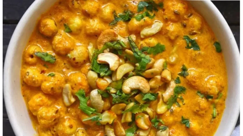 Makhana Kaju Curry Recipe: बिना लहसुन-प्याज के बनाइए ज़ायकेदार मखाना काजू करी, बनेगी शाम शानदार…