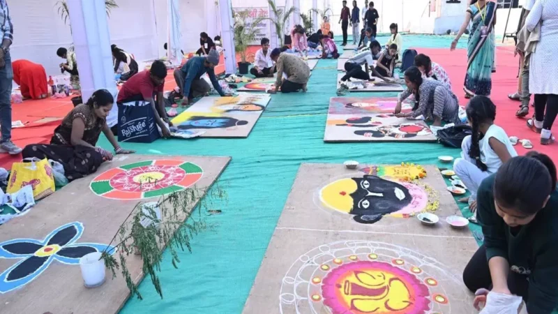 Chhattisgarh Science College: कैनवास पर रंगो की छटा से निखरा स्वदेशी मेला, रचनात्मकता और संस्कृति को मिल रहा बढ़ावा…