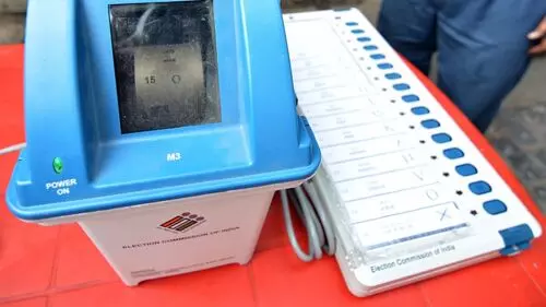 Chhattisgarh News: EVM को लेकर शुरू हुई राजनीति, कांग्रेस ने जताई आपत्ति….. मुद्दा गरमाना कांग्रेस की रणनीति