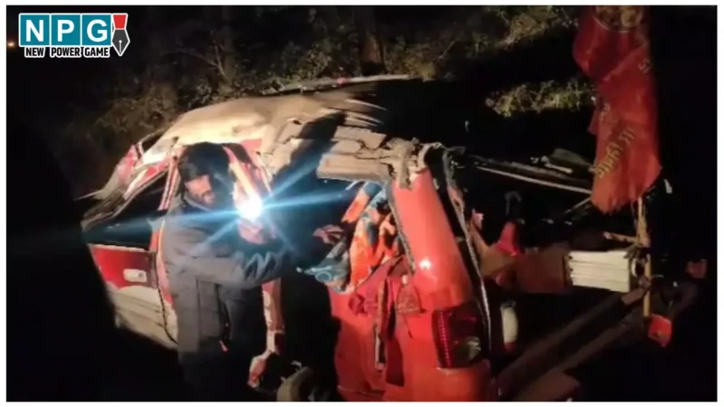 Sanjay Nishad Accident: कैबिनेट मंत्री संजय निषाद के काफिले की गाड़ी खाई में पलटी, पशु बचाने के चक्कर में हुआ हादसा, 5 घायल