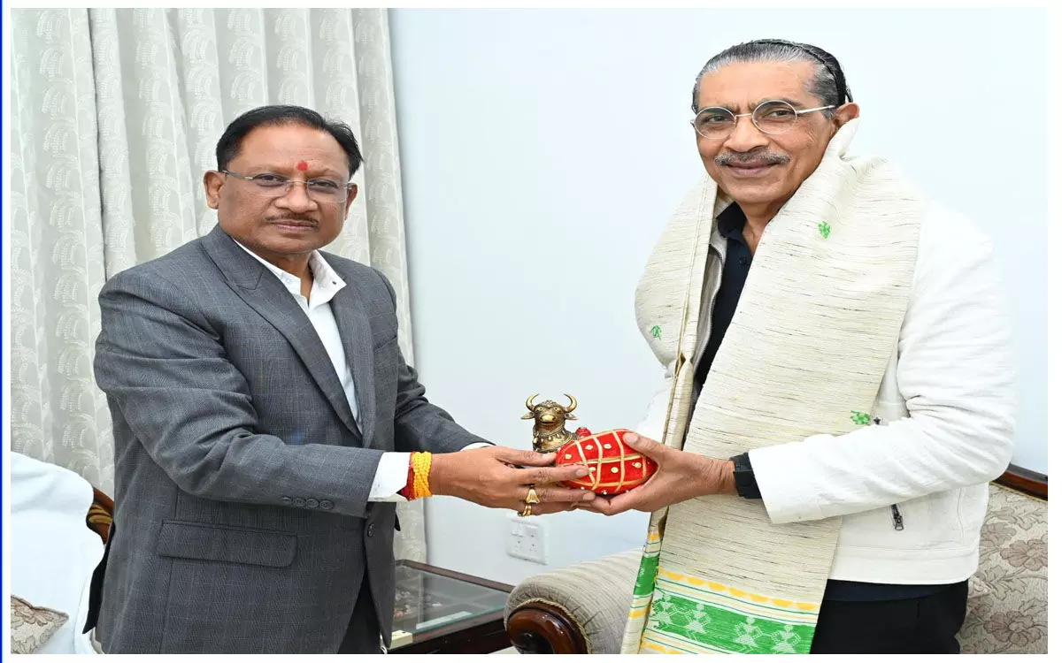 मुख्यमंत्री विष्णुदेव साय से फिल्म निर्माता व निर्देशक प्रकाश झा ने की मुलाकात…