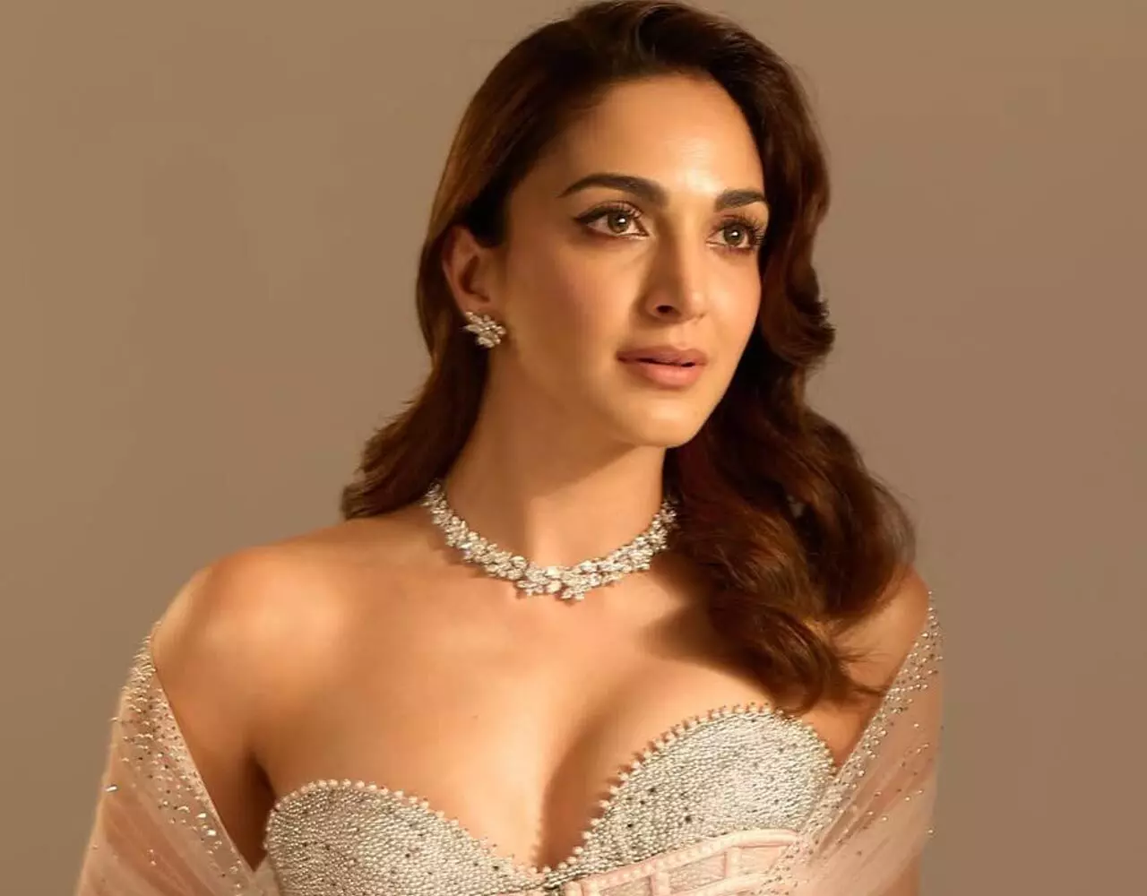 Kiara Advani Hospital Admitted: कियारा आडवाणी की अचानक बिगड़ी तबीयत, अस्पताल में भर्ती, एक्ट्रेस की टीम ने दी जानकारी…