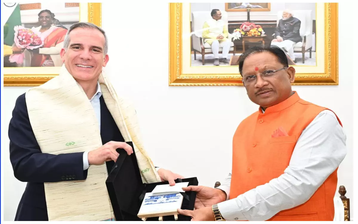 CM विष्णुदेव साय से मिले अमेरिकी राजदूत एरिक गार्सेटी…रक्षा, लॉजिस्टिक्स, आईटी और सेमीकंडक्टर जैसे क्षेत्रों में निवेश को लेकर हुई अहम चर्चा