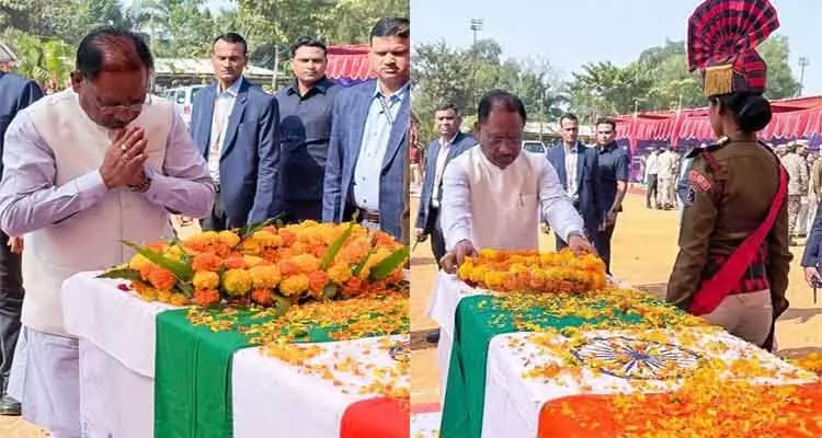 Chhattisgarh News: शहीदों के परिजनों से भेंट कर भावुक हुए सीएम: विष्णुदेव ने शहीद जवानों को पुष्पचक्र अर्पित कर दी भावभीनी श्रद्धांजलि