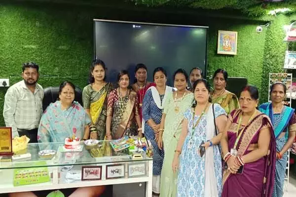 Korba News: फ्लोरा मैक्स विवाद: दावा पूर्व मंत्री जयसिंह अग्रवाल की पत्नी ने किया था शुभारंभ, तस्वीर आई सामने