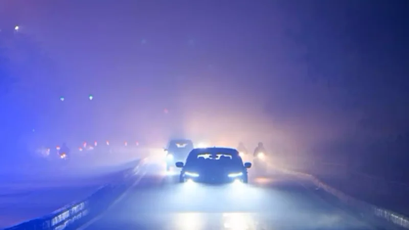 Aaj ka Mausam Kaisa Rahega 15 January: घने कोहरे की चादर में लिपटा दिल्ली-एनसीआर, विजिबिलिटी शून्य, आईएमडी ने जारी किया येलो अलर्ट