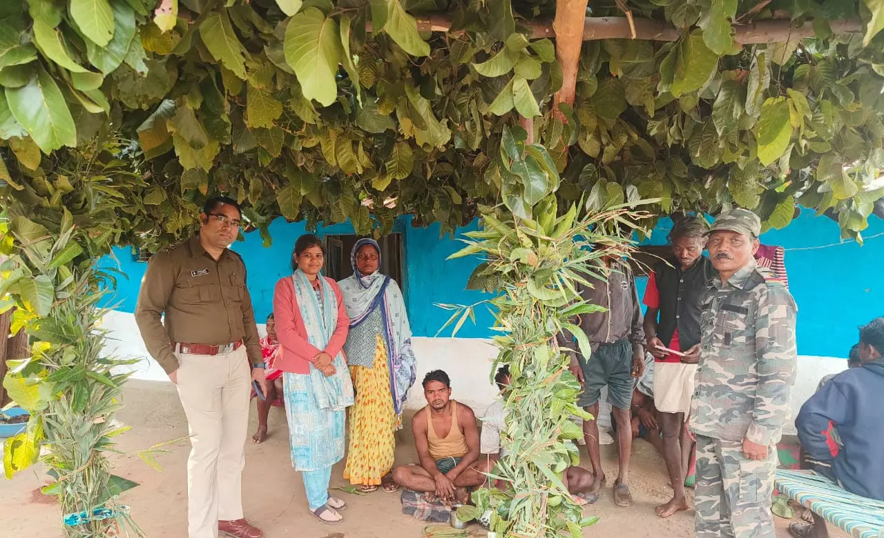Kabirdham News: चल रहा था बाल विवाह, तभी पहुंच गई पुलिस…