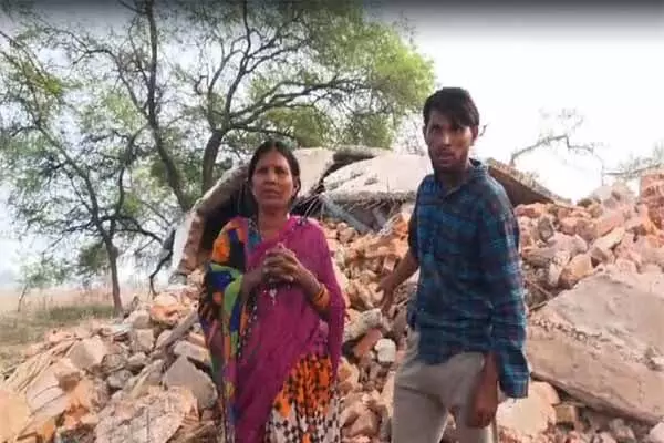 Chhattisgarh News: खाद्य मंत्री के गृह ग्राम में पीएम मोदी के महत्वाकांक्षी योजना पर चला बुलडोजर, हाई कोर्ट ने ये कहा