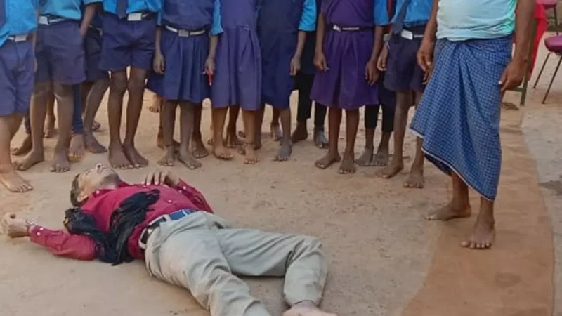 Kanker Teacher News: बच्चों के धान को बेचकर शराब पी गया शिक्षक, वीडियो वायरल…