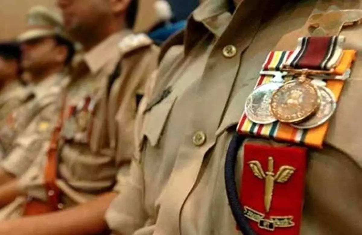 Gallantry Medal: छत्तीसगढ़ पुलिस के 22 अधिकारियों-कर्मचारियों को वीरता पुरस्कार, 11 को वीरता पदक, 1 को राष्ट्रपति का विशिष्ट सेवा पदक, 10 को सराहनीय सेवा पदक