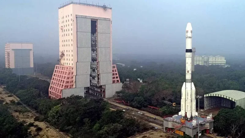ISRO New Mission: ISRO की बड़ी सफलता… सेंचुरी पूरी कर श्रीहरिकोटा से 100वीं लॉन्चिंग की तैयारी, NVS-02 मिशन की तस्वीरें आई सामने…