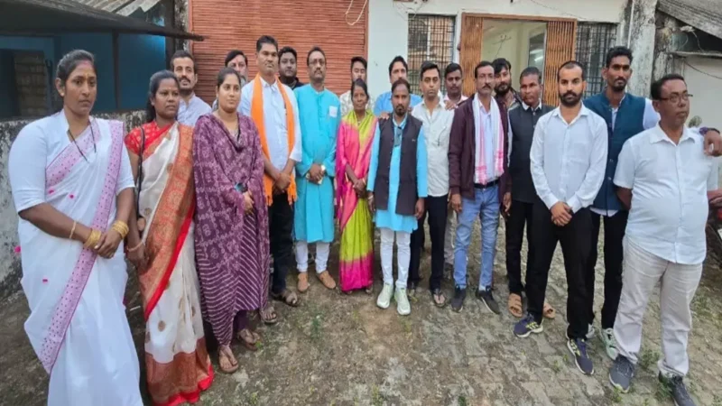 Sukma News: टिकट वितरण के बाद 18 बीजेपी नेताओं ने दिया इस्तीफा, पार्टी पर लगाये कई गंभीर आरोप…