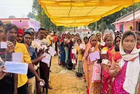 Chhattisgarh News: नहीं है वोटर आईडी तो न हों परेशान, इन 18 दस्तावेजों से भी कर सकेंगे वोटिंग