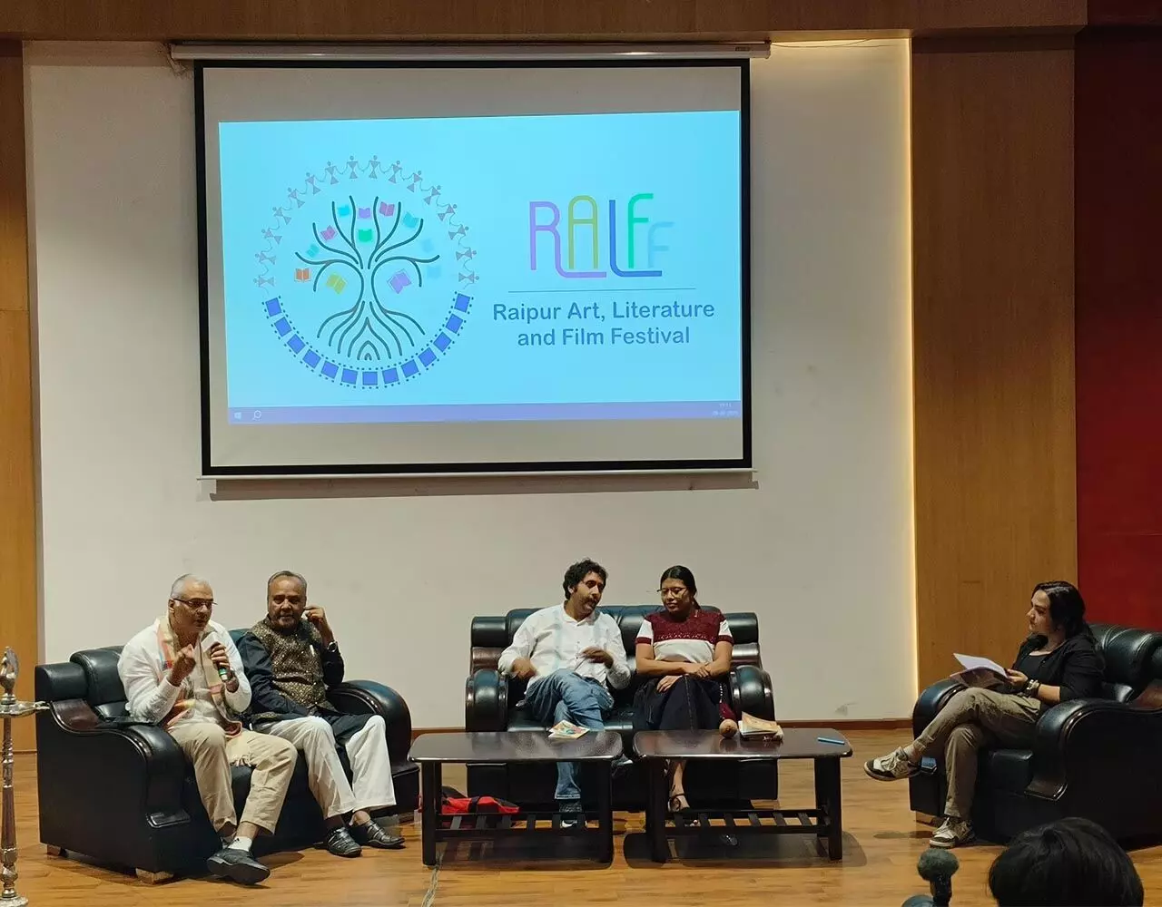 Raipur Film Festival: फ़िल्म फेस्टिवल में 'द फर्स्ट' फिल्म को बेस्ट फिल्म, पीयूष ठाकुर को बेस्ट डायरेक्टर अवॉर्ड…