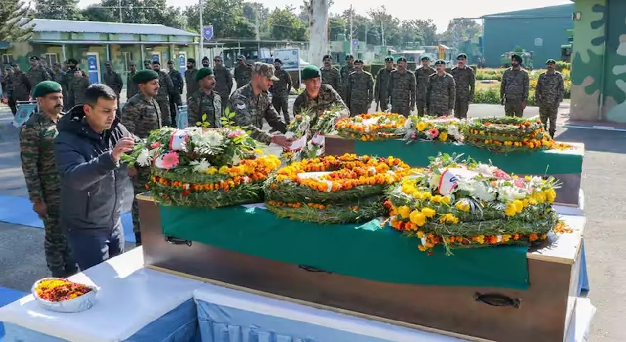 J&K Jawan martyred: LoC पर धमाका, एक कैप्टन सहित दो जवान शहीद. गश्त पर निकले थे जवान.