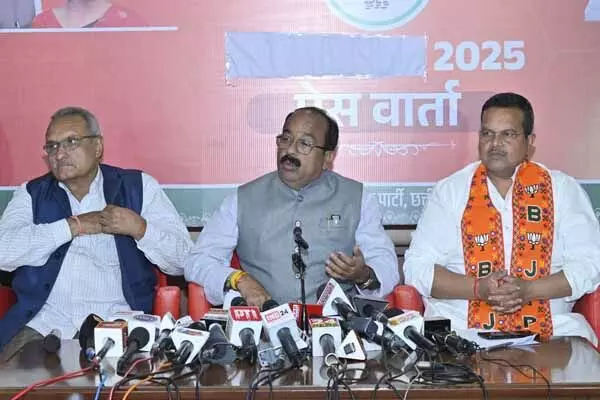 Chhattisgarh News: डिप्टी सीएम का कांग्रेस पर कटाक्ष: बोले- कांग्रेस लगातार शून्य की ओर, दिल्ली के बाद छत्तीसगढ़ में भी शून्य