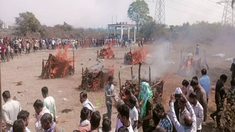 Korba News: छत्तीसगढ़ के इस गांव में एक-साथ जली छह चिताएं, मंजर देख दहल उठा गांव