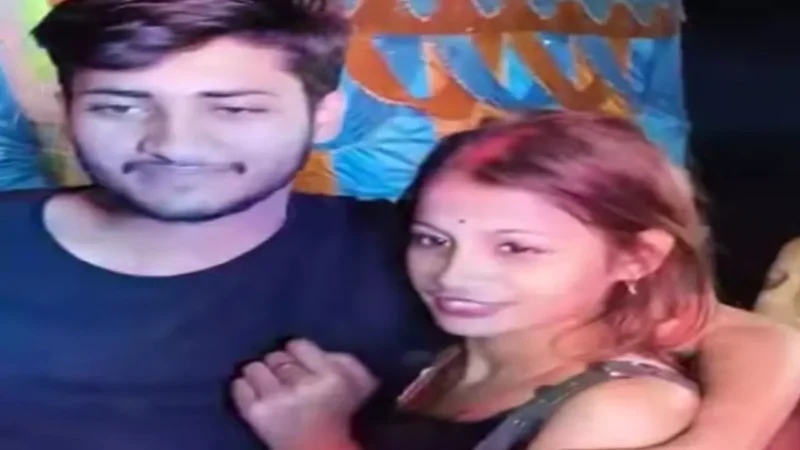 Bihar Orchestra Dancer news: मांग में सिंदूर भरकर लड़का हुआ गायब….आर्केस्ट्रा डांसर ने किए चौकाने वाले खुलासे…