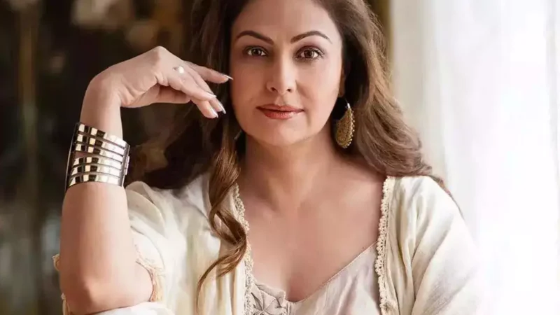 Ayesha Jhulka Video: OMG! एक्ट्रेस आयशा जुल्का ने ये क्या कर दिया, सबके सामने होना पड़ा शर्म ने लाल…वीडियो वायरल…