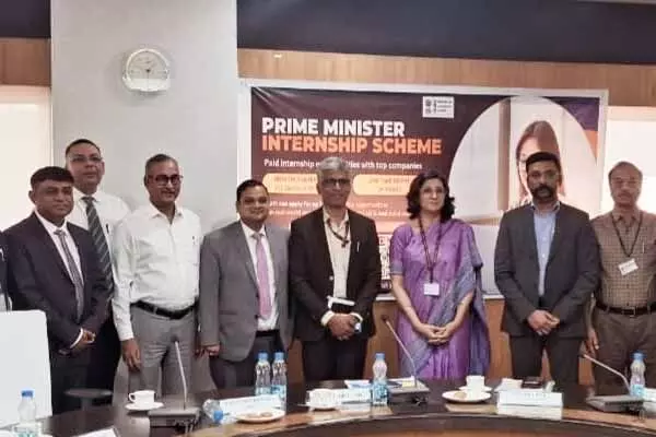 Chhattisgarh News: CG प्रधानमंत्री इंटर्नशिप योजना की समीक्षा: कॉरपोरेट कार्य मंत्रालय की सचिव ढांचे को मजबूत बनाने पर दिया जोर