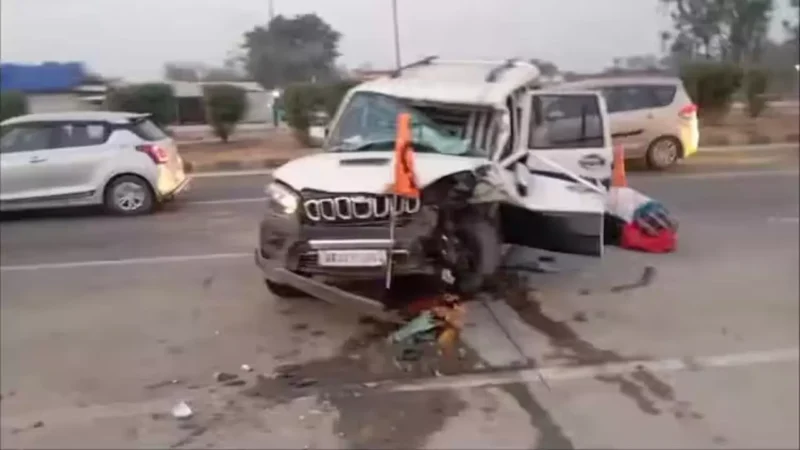 Bihar Road Accident: कैमूर में सड़क हादसा, महाकुंभ से लौट रहे 3 श्रद्धालुओं की मौत, 4 घायल