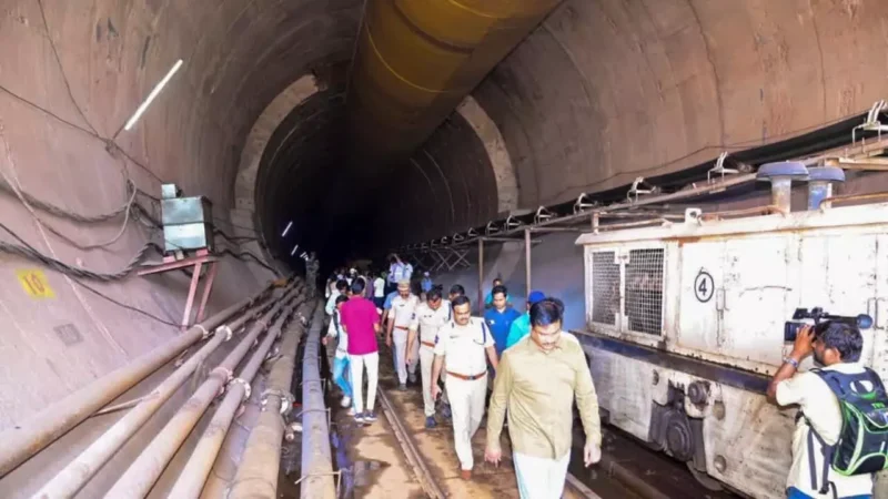 Telangana Tunnel Accident: फिर फंसे मजदूर…निर्माणाधीन SLBC टनल धंसा,CM हेमंत सोरेन ने की रेस्क्यू की अपील