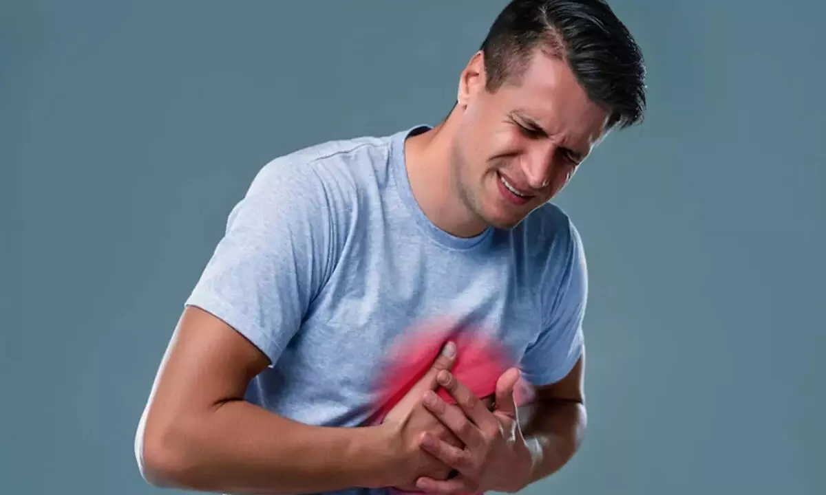 Heart Attack Symptoms: साइलेंट हार्ट अटैक से कैसे करें बचाव! क्या हैं हेल्थ एक्सपर्ट, जानिए संकेत और लक्षण…