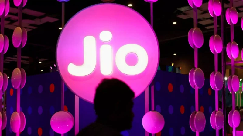 Jio Broadband Internet Service: जियो यूजर्स के लिए खुशखबरी: दूर-दराज के इलाकों में मिलेगा इंटरनेट जबरदस्त सर्विस, स्पेसएक्स से मिलाया हाथ…