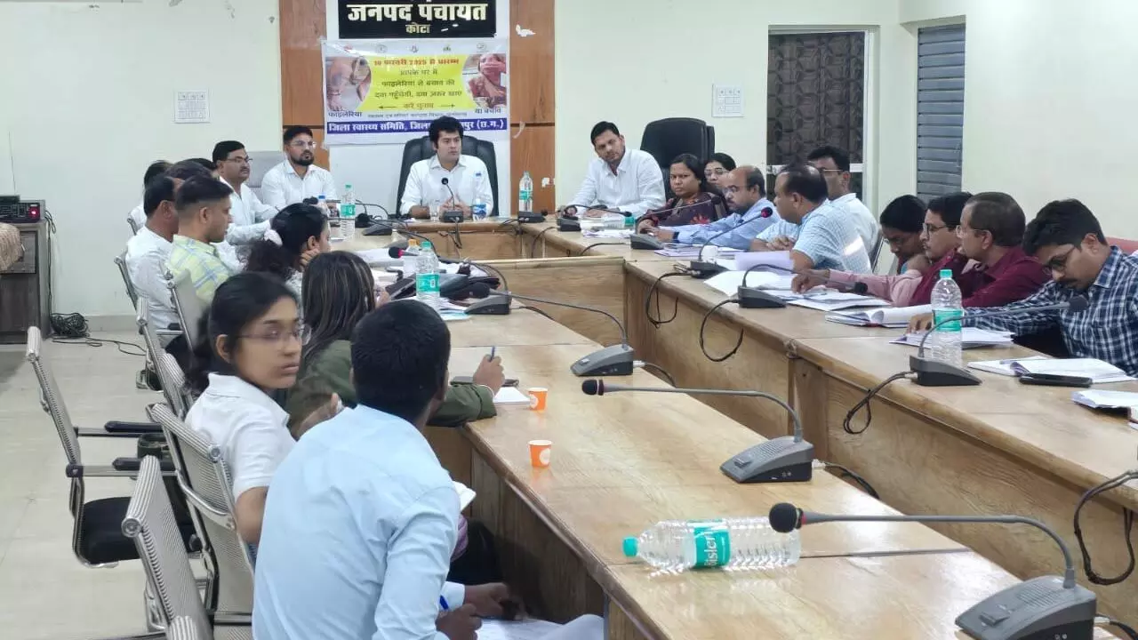 Bilaspur News: लोगों का भ्रम दूर करने आईएएस अफसर ने खाई फाईलेरिया की गोली…