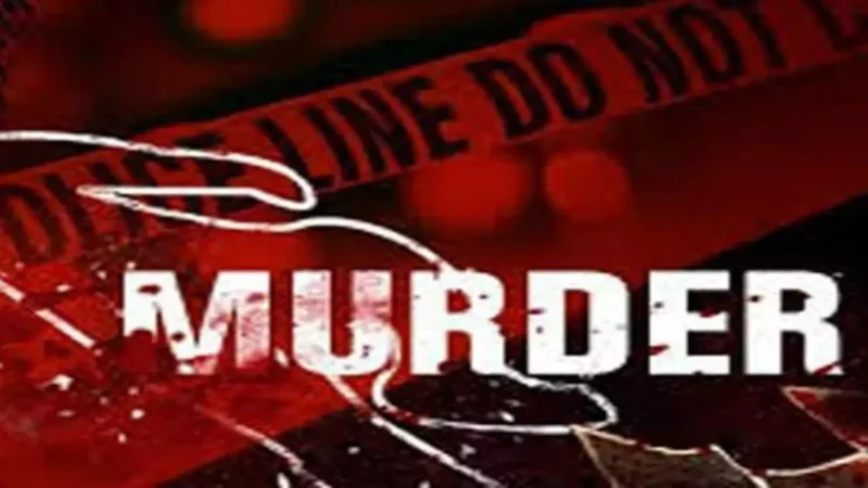 UP Crime News: मेरठ में निर्मम हत्या, युवक की पुलिस के सामने डंडों से पीटा, एक आरोपी गिरफ्तार