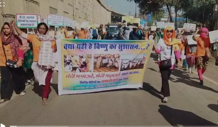 Assistant Teachers Protests: सहायक शिक्षकों ने फिर से शुरू किया धरना-प्रदर्शन, मांग पूरी नहीं होने पर होली यहीं मनाने का लिया फैसला