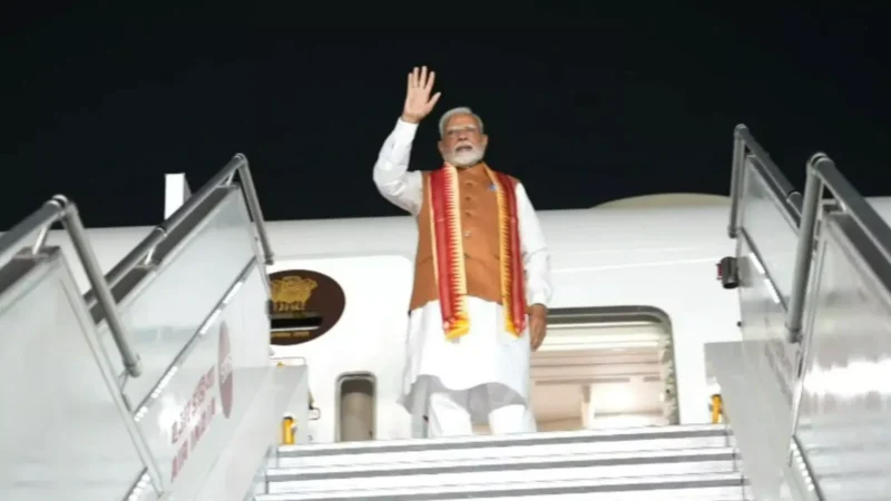 PM Modi Mauritius Visit: मॉरिशस पहुंचे पीएम मोदी, जानें किन अहम समझौतों पर होंगे हस्ताक्षर