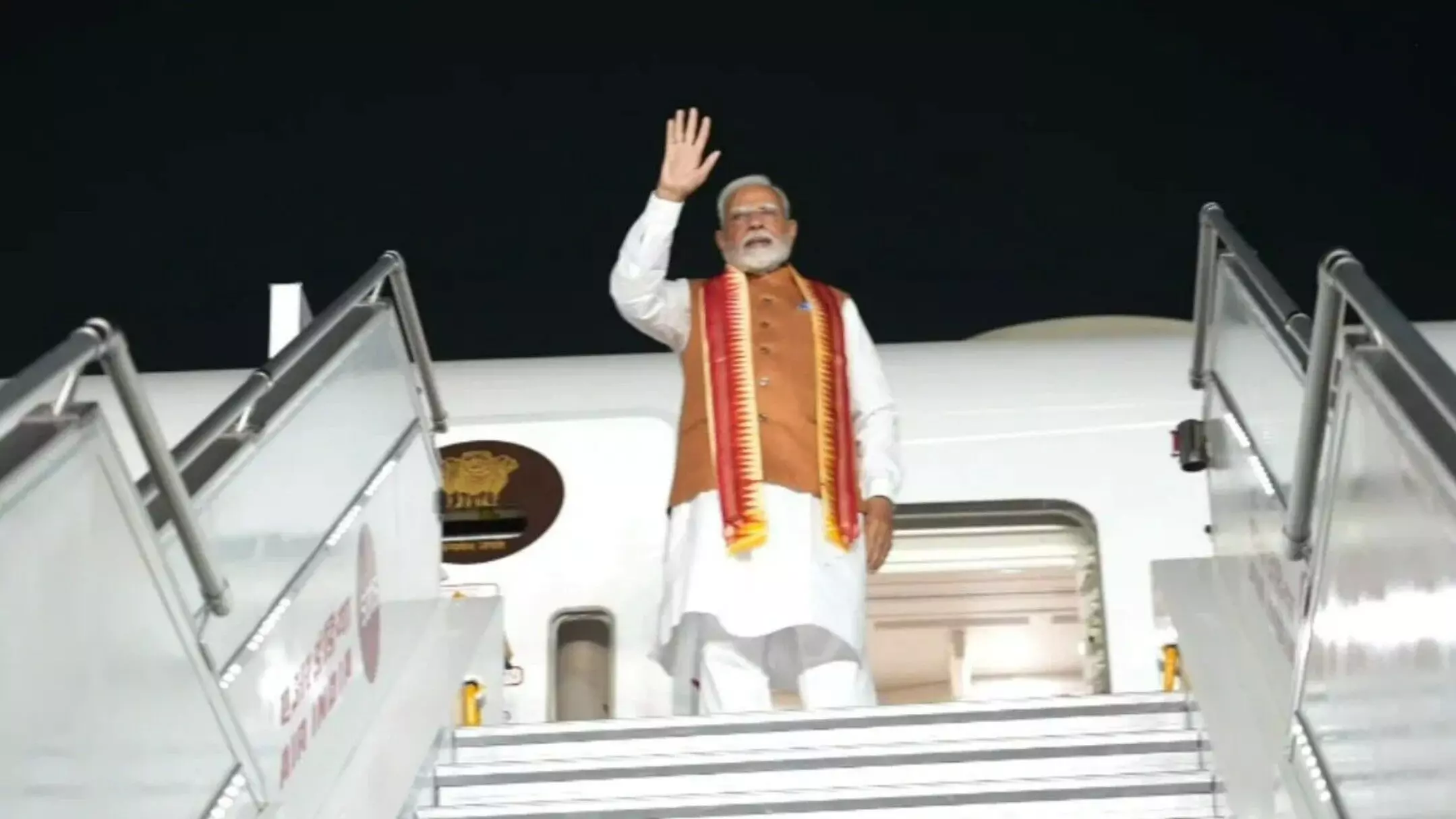 PM Modi Mauritius Visit: मॉरिशस पहुंचे पीएम मोदी, जानें किन अहम समझौतों पर होंगे हस्ताक्षर